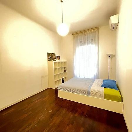 Modern Pretty Apartment Near Isola Zone ميلان المظهر الخارجي الصورة