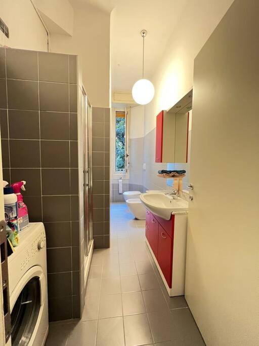 Modern Pretty Apartment Near Isola Zone ميلان المظهر الخارجي الصورة